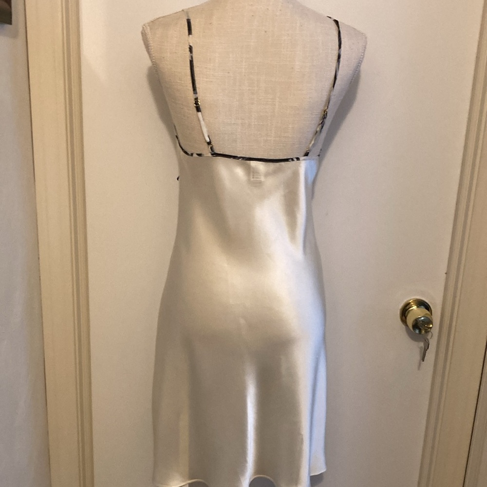 Mark & Andre Paris 100% silk chemise. NWT - Picture 3 of 5